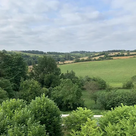 Chateau De Gardes Bed & Breakfast Castin