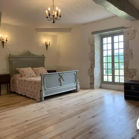 Chateau De Gardes Castin