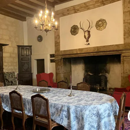 Bed & Breakfast Chateau De Gardes 3*