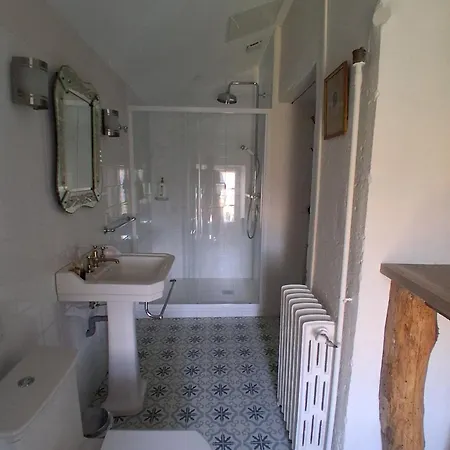 Couette-café Château De Gardès 3*
