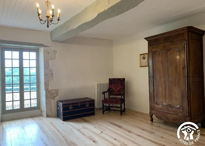 Chateau De Gardes Castin