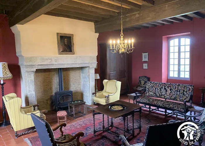 Chateau De Gardes Bed and breakfast